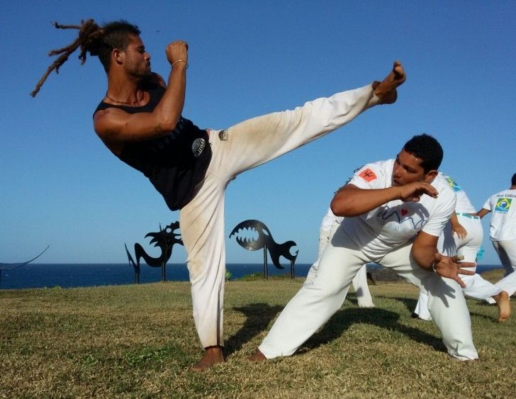 Treinamento físico e mental através da capoeira